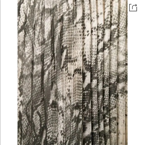 Wandering snakeskin midi skirt size 36 xxs - Picture 3 of 13